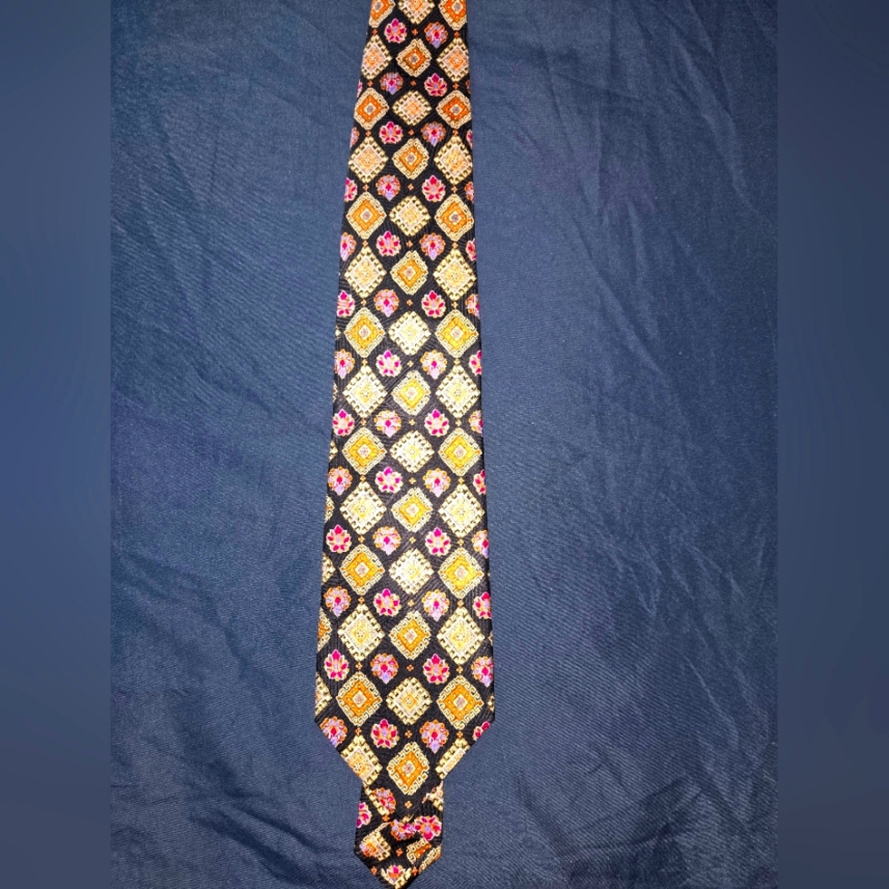 🚸🚸🚸Men's Brioni Silk Neck Tie 🚸🚸🚸